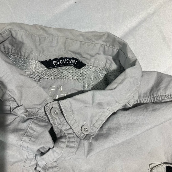 🦩2 Black Tip Big Catch shirts - Picture 13 of 15